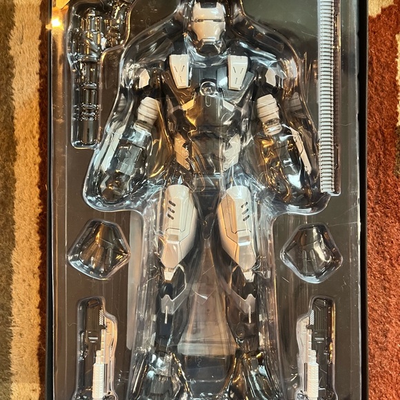 Hot Toys Iron Man 2 War Machine Special Edition - Picture 9 of 12